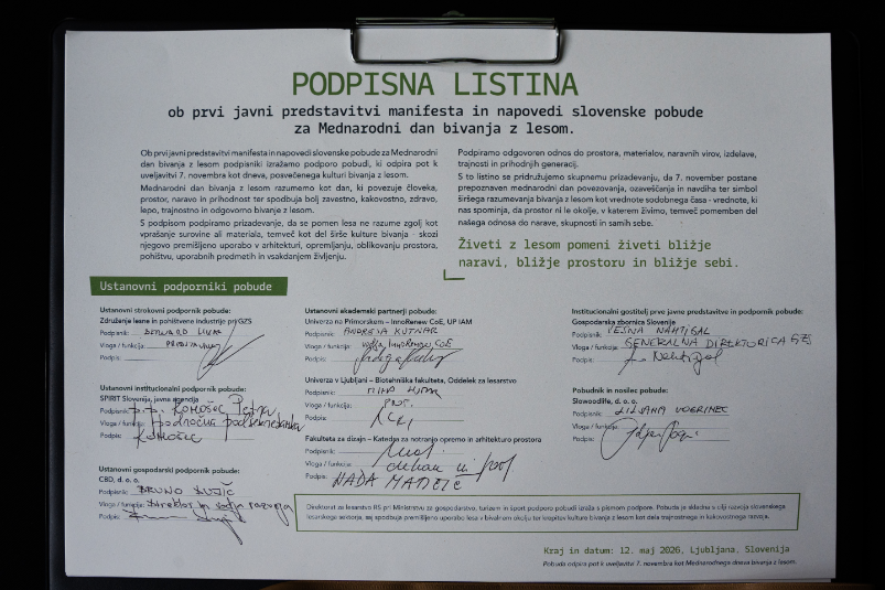 Podpisana listina podpore pobudi za Mednarodni dan bivanja z lesom